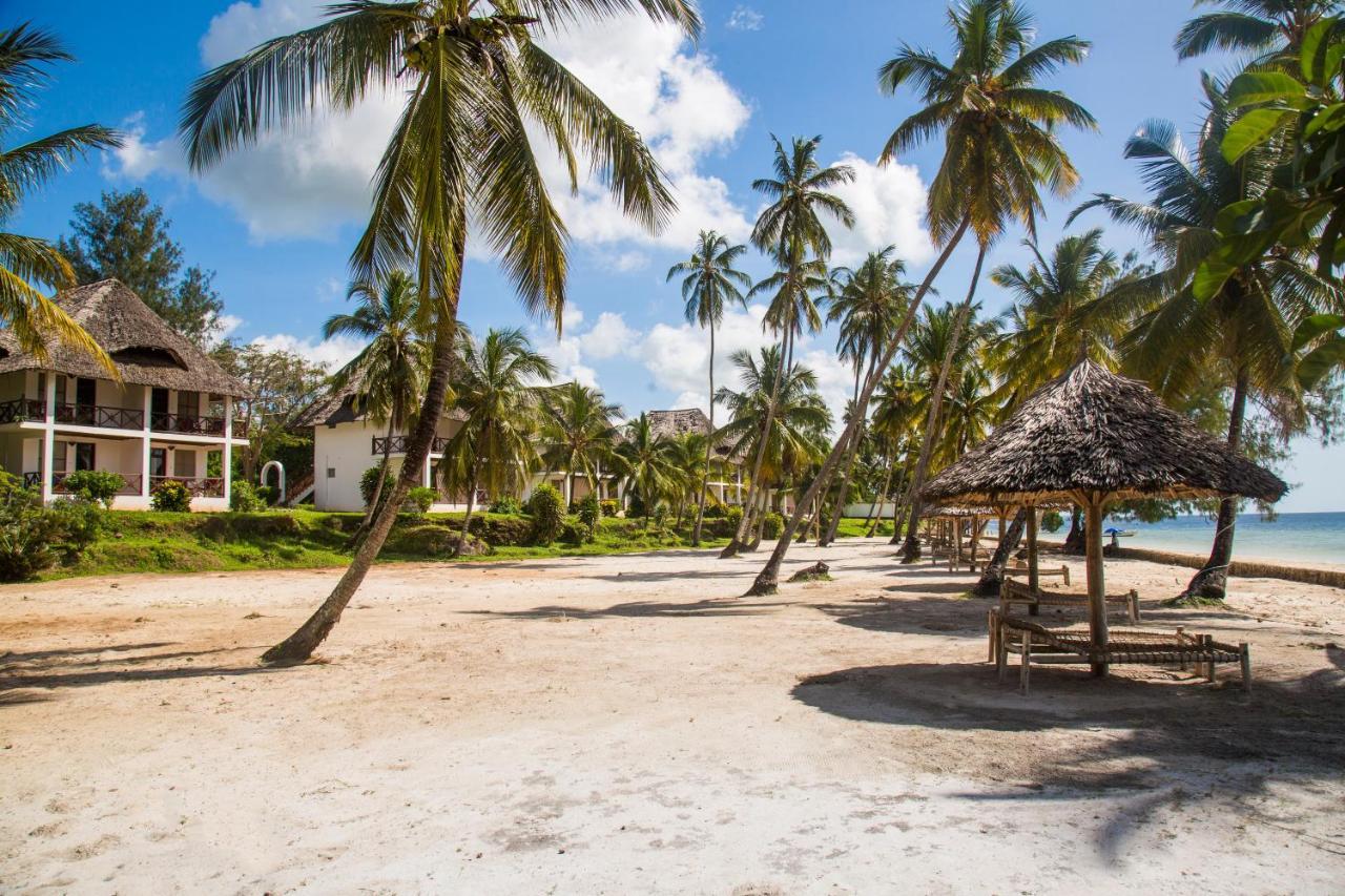 Antonio Beach Tree House Hotel & Spa Uroa Eksteriør billede