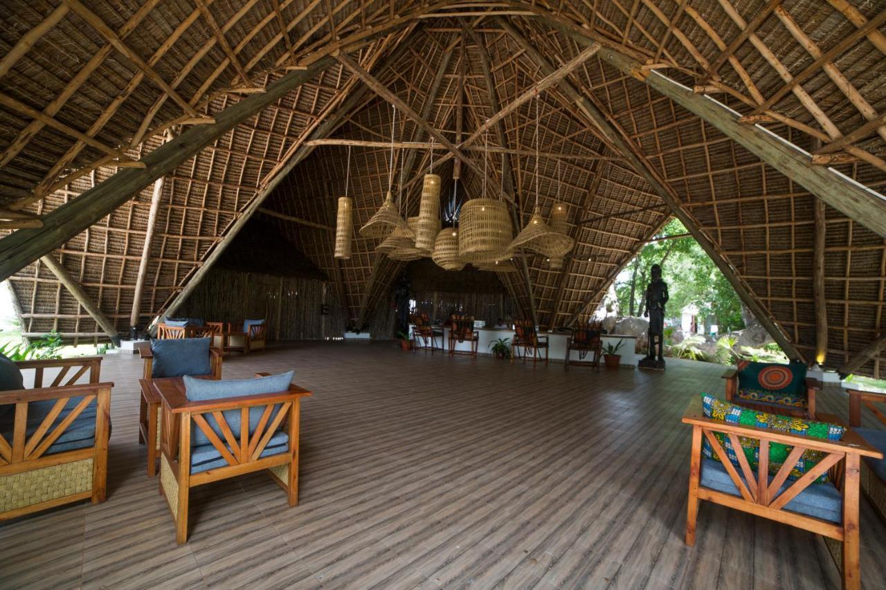 Antonio Beach Tree House Hotel & Spa Uroa Eksteriør billede