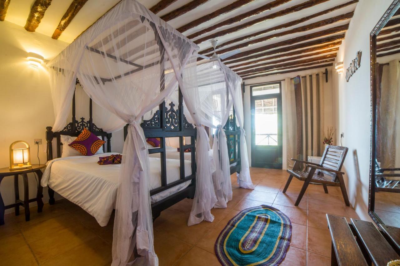 Antonio Beach Tree House Hotel & Spa Uroa Eksteriør billede